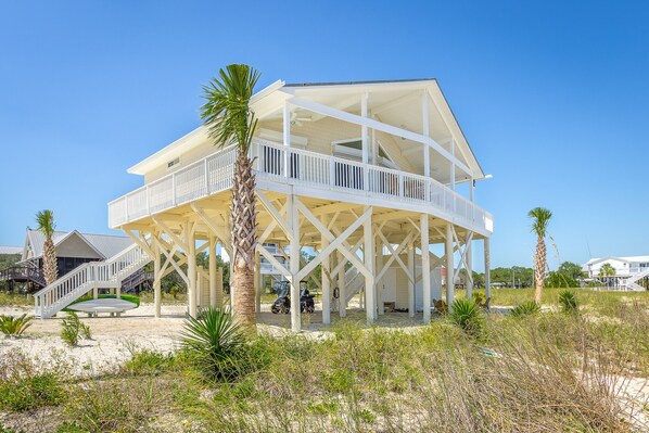 Gorgeous home directly on the Gulf of Mexico