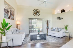 Sleeping Nook | Queen Sleeper Sofa