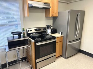 Shared, fully equipped kitchen