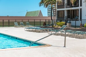 Utomhuspool
