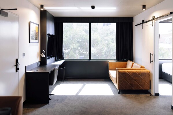 Lounge/Desk