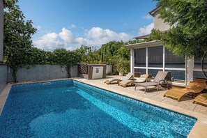 Private Pool