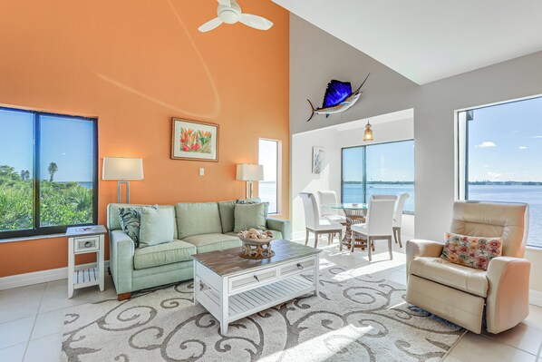 Englewood Vacation Rental | 2BR | 2BA | 1,141 Sq Ft | Step-Free Entry