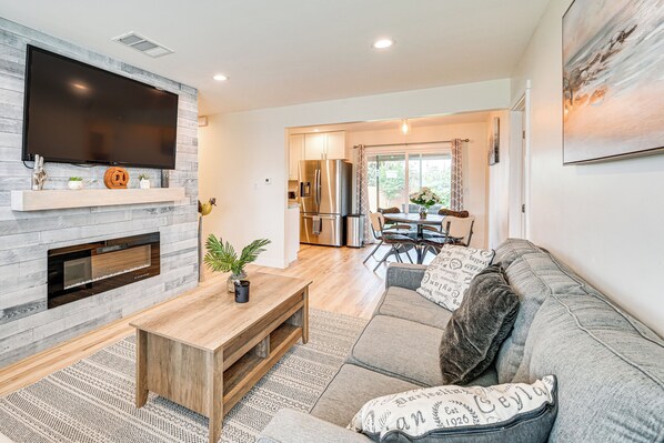 San Diego Vacation Rental | 4BR | 2BA | 2 Steps Required | 1,450 Sq Ft