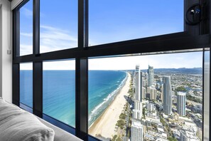 Living area overlooking the ocean and the city