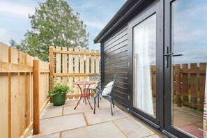 Station House Cabin, Sinnington - Host & Stay