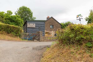 Trem Y Cwm, Bwlch - Host & Stay