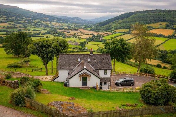 Trem Y Cwm, Bwlch - Host & Stay