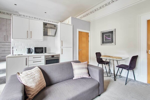 Mayford Studio, Durham - Host & Stay