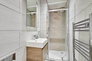 Mayford Studio, Durham - Host & Stay