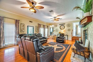 Living Room | Fireplace | Flat-Screen TV