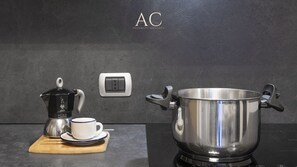 Kaffee und/oder Kaffeemaschine