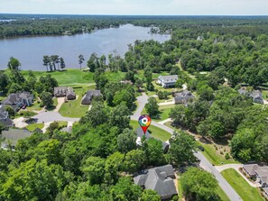 Close to marina and golf course