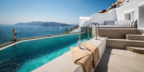 Thrilling Oia Suite | Gollum Suite | 2 Bedroom Suite | Adults Only | Suite with Private Heated Outdoor Pool & Caldera Sea View | Main Pedestrian Street 0/elites-prems/L174258.jpg