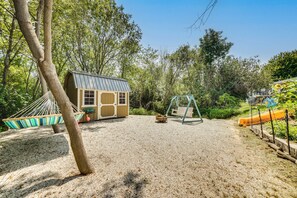 Yard Space | Hammock