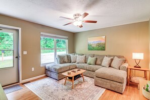 Living Room | Smart TV | DVD Collection | Free WiFi | Central Heating & A/C