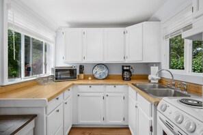 Bright white kitchen - 251 Old Wharf Road Unit 163 Dennis Port - Hilltop Hideaway