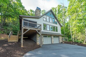 Exterior view of Eagle View
