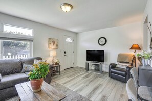 Living Area | Queen Sleeper Sofa