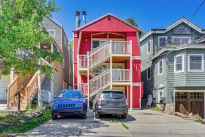 Parking | Driveway (2 Vehicles)