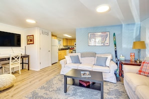 Living Room | Smart TV | Wood-Burning Stove | Central Heating