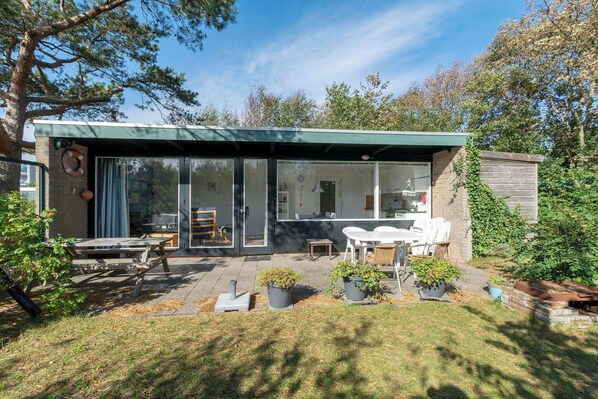 Außenseite Ferienhaus [Sommer]