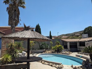 Piscine cozy et chaleureuse 