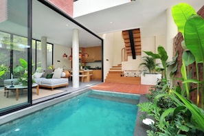 Private pool