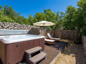 Bain à remous extérieur