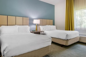 Comfy 2 Double size beds; perfect for your vacation!
