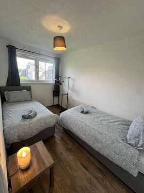 Twin Bedroom 2