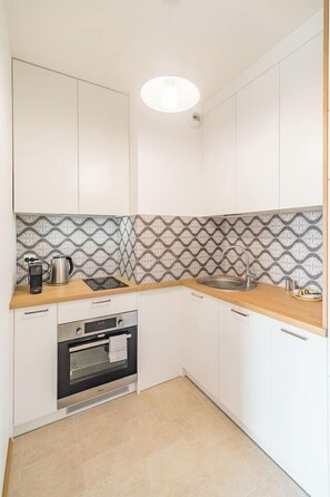 Kitchen Area - Book Now with RENTUJEMY.COM