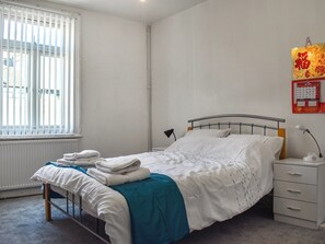 Double bedroom | Paradise Apartment, Saltburn-by-the-Sea