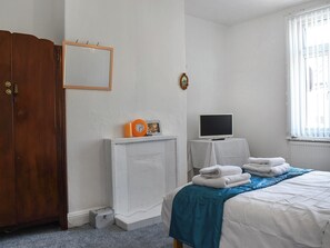 Double bedroom | Paradise Apartment, Saltburn-by-the-Sea