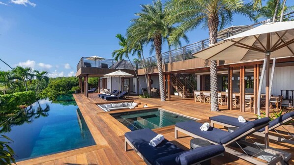 Villa Aura in St. Barts 6 bedrooms