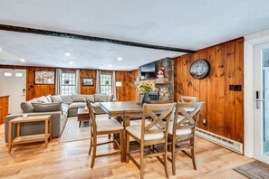 Relax and dine in our warm and inviting open-concept living space.