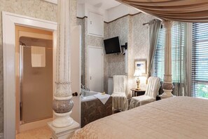 romeo-and-juliet-room3
