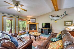Living Room | Smart TV | Central A/C