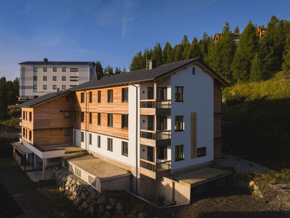 Esterni