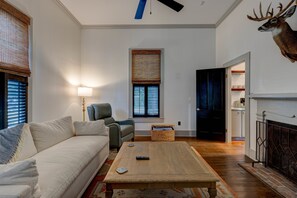 229WarrenAve-19