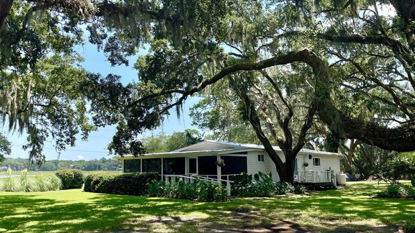 Sams Point Retreat - our lovely guest cottage overlooking the Coosaw River.