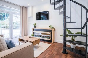 The Carthouse - 1 Bedroom Cottage - Princes Gate (22998)