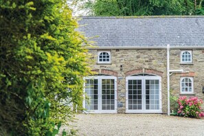 The Carthouse - 1 Bedroom Cottage - Princes Gate (23013)