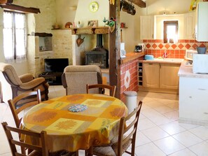 Kitchen / Dining Room