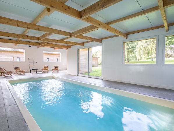 Pool Indoor