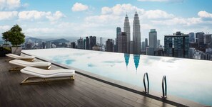 Infinity pool
