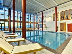 Pool Indoor