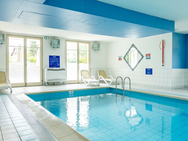 Pool Indoor