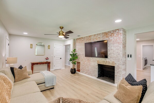 Paris Vacation Rental | 3BR | 2BA | 2,000 Sq Ft | Step-Free Entry
