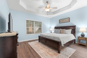 King bedroom 